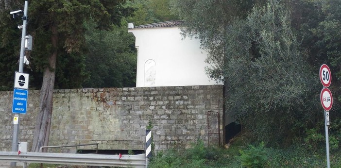 L'autovelox di Porra L'autovelox di Porra