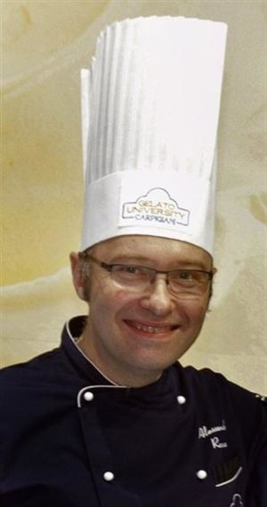 Il Maestro Pasticciere di Imperia, Alessandro Racca, tiene un corso in Argentina Il Maestro Pasticciere di Imperia, Alessandro Racca, tiene un corso in Argentina