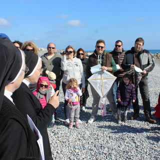 Ventimiglia: gli alunni della scuola dell'infanzia di 'Santa Marta' hanno festeggiato i loro papà Ventimiglia: gli alunni della scuola dell'infanzia di 'Santa Marta' hanno festeggiato i loro papà