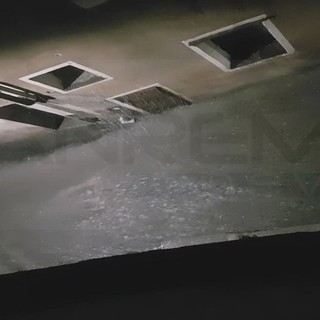 Dolceacqua: via Dante diventa un torrente durante il forte acquazzone di questa notte (Video) Dolceacqua: via Dante diventa un torrente durante il forte acquazzone di questa notte (Video)