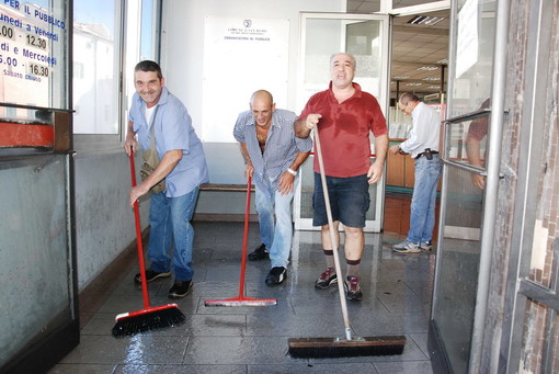 Sanremo: si rompe un tubo per il forte acquazzone, allagata l'anagrafe ed oggi pomeriggio rimane chiusa