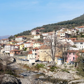 Borgomaro: da stasera una rassegna itinerante per raccogliere fondi a favore dell'Ospedale Gaslini Borgomaro: da stasera una rassegna itinerante per raccogliere fondi a favore dell'Ospedale Gaslini