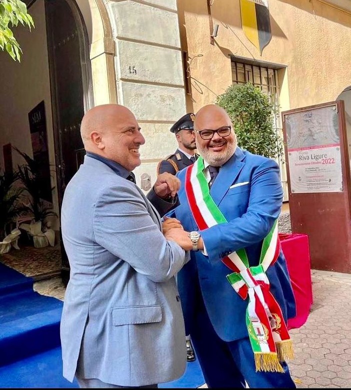 Lotta al bullismo, il Sindaco di Riva Ligure Giorgio Giuffra a Roma tra i relatori di un convegno con il Senatore Gianni Berrino Lotta al bullismo, il Sindaco di Riva Ligure Giorgio Giuffra a Roma tra i relatori di un convegno con il Senatore Gianni Berrino