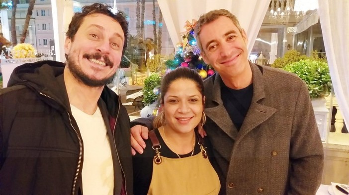 Sanremo: Luca e Paolo e tanti cantanti di 'Sanremo Giovani' ieri sera a cena al 'Buenavista' (Foto)