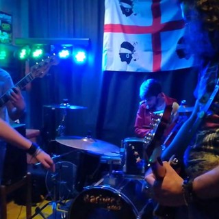 Ventimiglia: successo per il concerto dei 'Burning leaf' al Barbone In Rock (video) Ventimiglia: successo per il concerto dei 'Burning leaf' al Barbone In Rock (video)