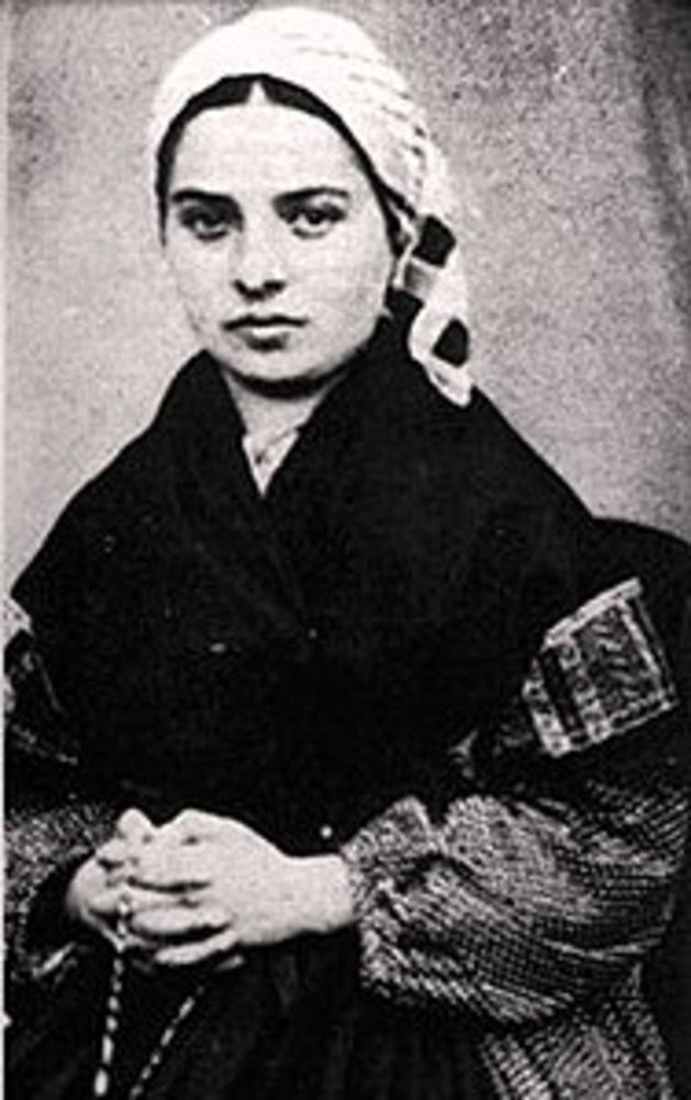 Arriveranno a maggio anche nella nostra provincia le Sacre Reliquie di Bernadette Arriveranno a maggio anche nella nostra provincia le Sacre Reliquie di Bernadette