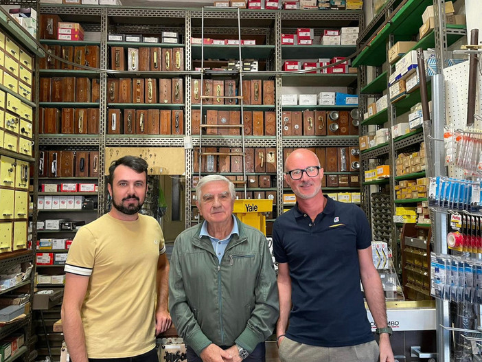 Ventimiglia: rilevata dai fratelli De Villa la bottega storica 'Sodifer' di Via Roma Ventimiglia: rilevata dai fratelli De Villa la bottega storica 'Sodifer' di Via Roma