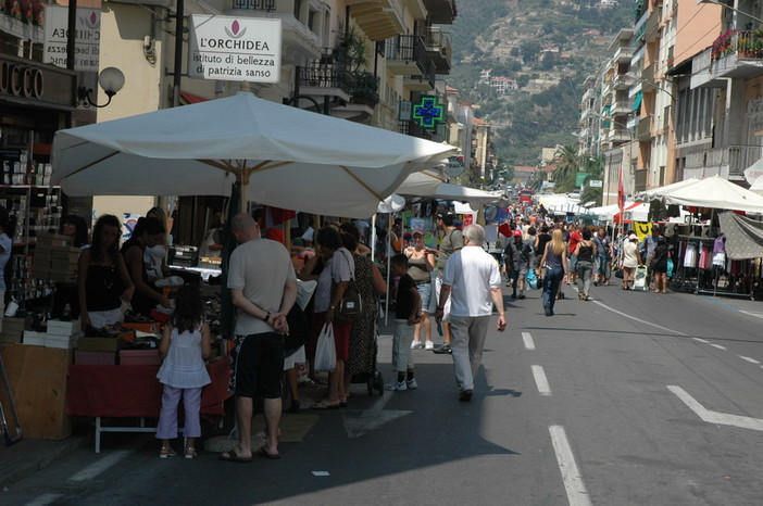 Vallecrosia: costi troppo elevati per la Confcommercio, non si farà la giornata 'A Bun Patu' di luglio Vallecrosia: costi troppo elevati per la Confcommercio, non si farà la giornata 'A Bun Patu' di luglio