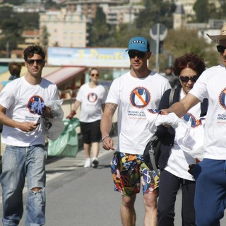 Blitz dei vandali contro i manifesti dell'evento clou di Ventimiglia: Scioli (Lasciadire) "Si vede che è tornata la politica"
