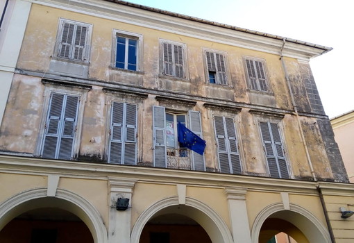 Iniziativa di Romano Prodi: anche il PD di Imperia espone alla finestra la bandiera europea