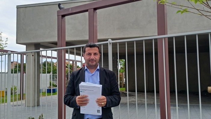 Nuova biblioteca comunale a Vallecrosia, Biasi: "Approvato progetto esecutivo, i lavori termineranno entro ottobre" (Foto e video) Nuova biblioteca comunale a Vallecrosia, Biasi: "Approvato progetto esecutivo, i lavori termineranno entro ottobre" (Foto e video)