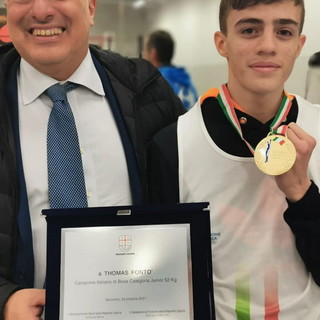 L’assessore Berrino in visita alla SanremoBoxe per premiare il neo campione italiano di pugilato Thomas Fontò