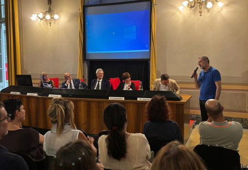 Presentato il nuovo bando regionale da 1,7 milioni di euro per le piccole imprese commerciali e per i civ