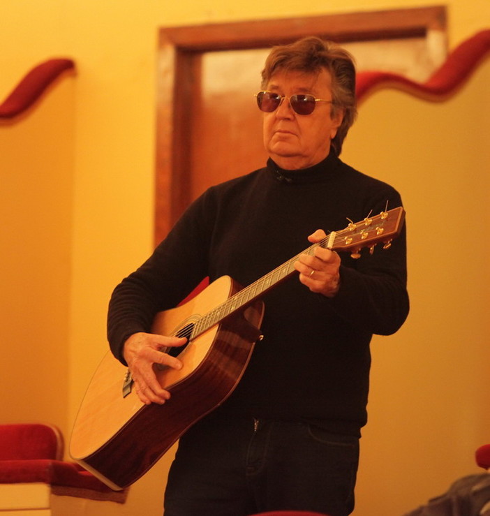 Sanremo: Bobby Solo sarà presente domani al Teatro del Casinò con 'Domenica In' Sanremo: Bobby Solo sarà presente domani al Teatro del Casinò con 'Domenica In'