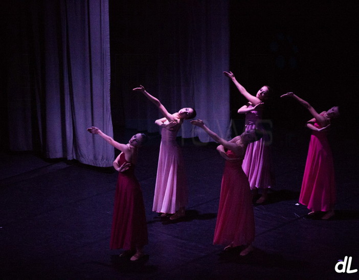 Sanremo: le più belle foto dello spettacolo 'Le vie en rose... Bolero' di Tiziana De Lio Sanremo: le più belle foto dello spettacolo 'Le vie en rose... Bolero' di Tiziana De Lio