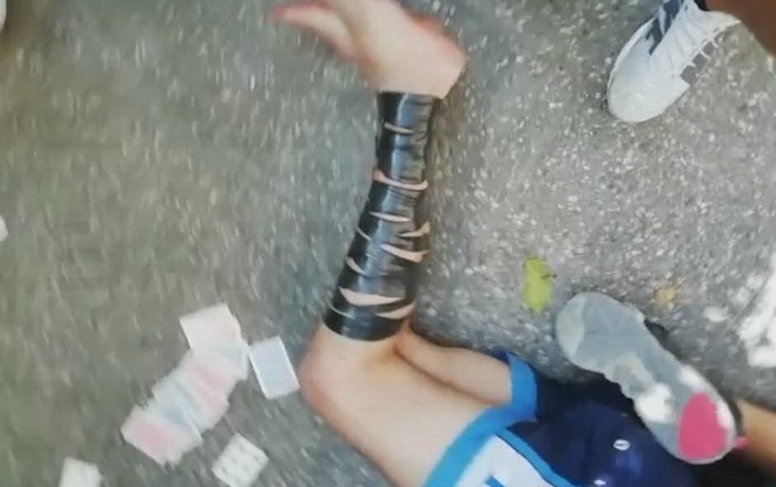 Sanremo: giovane 'incaprettato' e bullizzato nel dehor di un bar, dicono sia stato un 'gioco' ma i Carabinieri indagano (Foto)