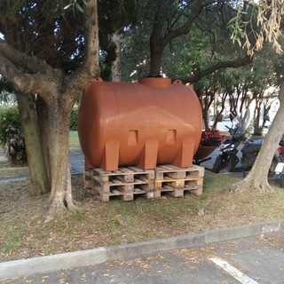 San Bartolomeo al Mare: posizionate le botti per l'approvvigionamento idrico in caso di necessità San Bartolomeo al Mare: posizionate le botti per l'approvvigionamento idrico in caso di necessità