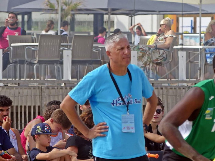 Pallamano sulla spiaggia: la selezione PACA di Pippo Malatino, Campione di Francia di Beach Handball Pallamano sulla spiaggia: la selezione PACA di Pippo Malatino, Campione di Francia di Beach Handball