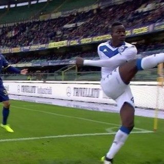 Le immagini di Balotelli dopo gli insulti a Verona