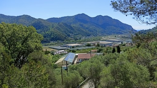 Rifiuti a Ventimiglia, "odore nauseabondo a Bevera": la segnalazione