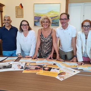 Quattro giorni di stand di case editrici, incontri letterari, mostre e laboratori: torna il Bordighera Book Festival (Foto e video)