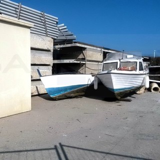 Imperia: rimosse 9 imbarcazioni all'interno del porto turistico, erano totalmente abusive Imperia: rimosse 9 imbarcazioni all'interno del porto turistico, erano totalmente abusive