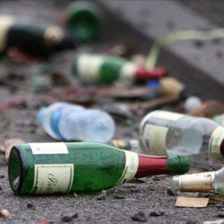 Arma di Taggia: giovani ubriachi e troppo alcol durante le serate in piazza Chierotti, ordinanza del Comune