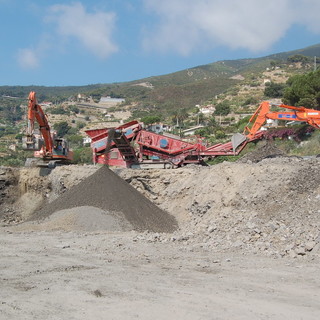 Ospedaletti: il Comitato civico 'Baiaverde' contesta il porto "Scomparsa la spiaggia a ponente!"