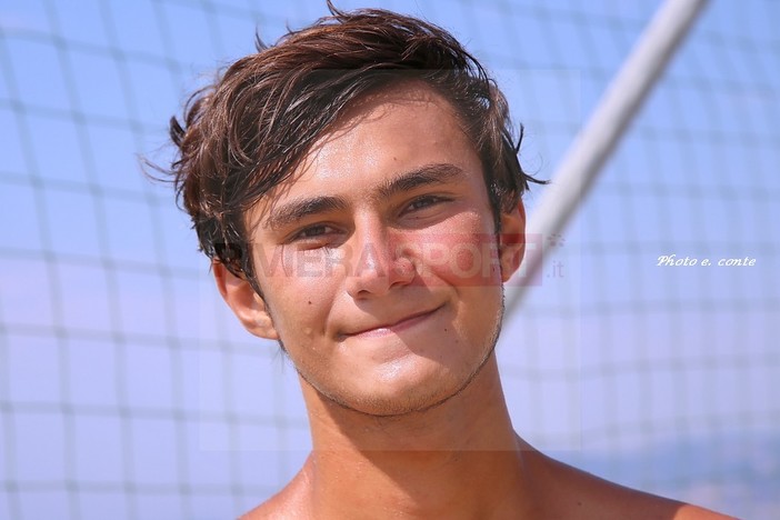 Alessandro Benini, stella del Beach Handball a Ventimiglia