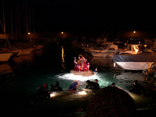 "Imperia nel blu" organizza per la vigilia la 13a edizione di "Babbo Natale Sub"