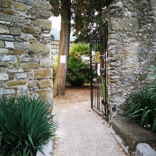 Dolceacqua: barriere architettoniche al cimitero, l'Amministrazione risponde alle richieste dell'opposizione