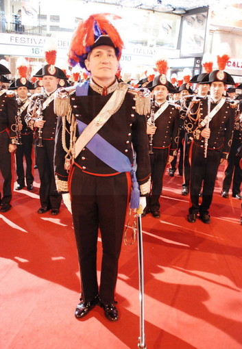 Festival 2010: la banda dei Carabinieri fuori dall'Ariston Festival 2010: la banda dei Carabinieri fuori dall'Ariston
