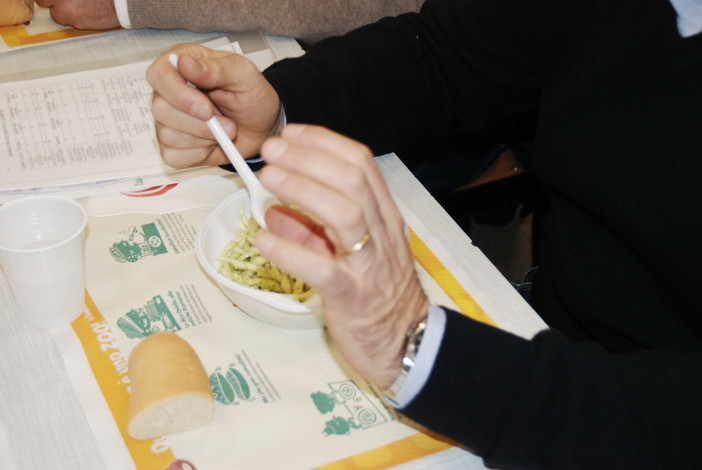 Sanremo: discussione sulle mense scolastiche, Silvano "Il menù è vario e la pasta non è fredda!"