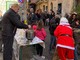 Imperia: grande festa ieri a Costa d'Oneglia per l'arrivo di Babbo Natale, tanti i bambini con i genitori (Foto)