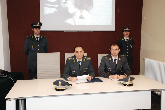 Imperia: inchiesta della Finanza sui finanziamenti per l'Obiettivo 2, nel mirino 6 comuni ed una Comunità Montana Imperia: inchiesta della Finanza sui finanziamenti per l'Obiettivo 2, nel mirino 6 comuni ed una Comunità Montana