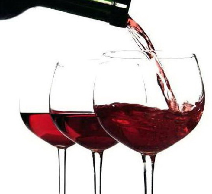 Dall'UE no ad allarmi salutistici e rincari sul vino, Coldiretti Liguria soddisfatta Dall'UE no ad allarmi salutistici e rincari sul vino, Coldiretti Liguria soddisfatta