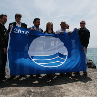 Sanremo: domani consegna ufficiale delle Bandiere Blu ai 13 stablimenti balneari dell'Imperatrice