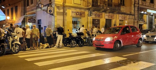 Sanremo: assembramenti e 'bevute in piedi', l'ordinanza vale solo in alcune vie della 'movida' (Foto)