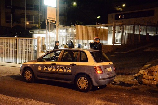 Sanremo: blitz di Commissariato e Municipale, prime 20 multe 'anti prostituzione' dopo l'ordinanza del Sindaco Sanremo: blitz di Commissariato e Municipale, prime 20 multe 'anti prostituzione' dopo l'ordinanza del Sindaco
