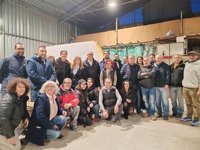 'Sanremoinfiore 2026', Vallecrosia al Mare e Camporosso creano insieme un carro su 'Ballando con le stelle' (Foto e video) 'Sanremoinfiore 2026', Vallecrosia al Mare e Camporosso creano insieme un carro su 'Ballando con le stelle' (Foto e video)