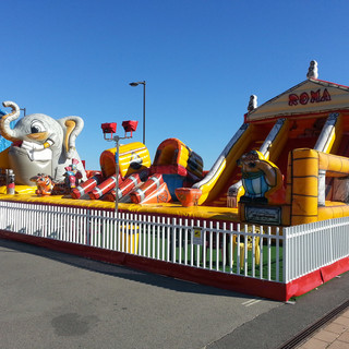 Domani sera a ‘Bordilandia park show’ animazioni e acrobazie con squilibrio e il suo ‘Circonfusione’ Domani sera a ‘Bordilandia park show’ animazioni e acrobazie con squilibrio e il suo ‘Circonfusione’