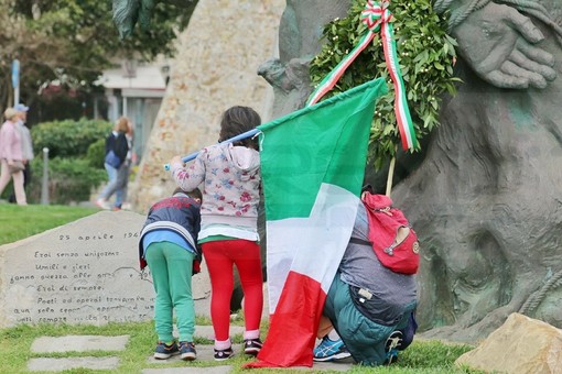 Sanremo: ieri la Festa della Liberazione, Amelia Narciso &quot;Peccato, non c'erano tricolori alle finestre&quot;