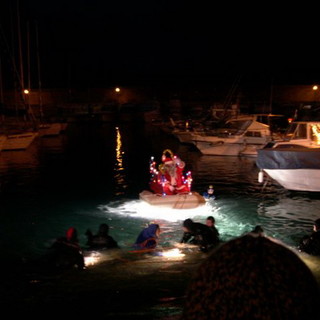 "Imperia nel blu" organizza per la vigilia la 13a edizione di "Babbo Natale Sub"