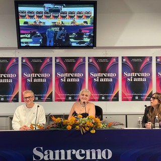 Dopo la prima serata BigMama parla della sua esperienza al Festival: "Amo l'orchestra anche se di solito canto con il dj" Dopo la prima serata BigMama parla della sua esperienza al Festival: "Amo l'orchestra anche se di solito canto con il dj"