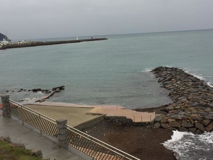 Imperia: 155 mila euro per l'allungamento del pennello artificiale di borgo Marina, affidati i lavori Imperia: 155 mila euro per l'allungamento del pennello artificiale di borgo Marina, affidati i lavori