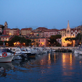 Imperia: domani sera si terrà la terza "Cena in Borgo". Ecco le info su viabilità e locali aderenti all'iniziativa