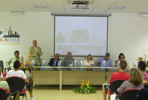 Imperia: ottima partecipazione per la la consegna delle Borse di Studio alla Scuola Edile