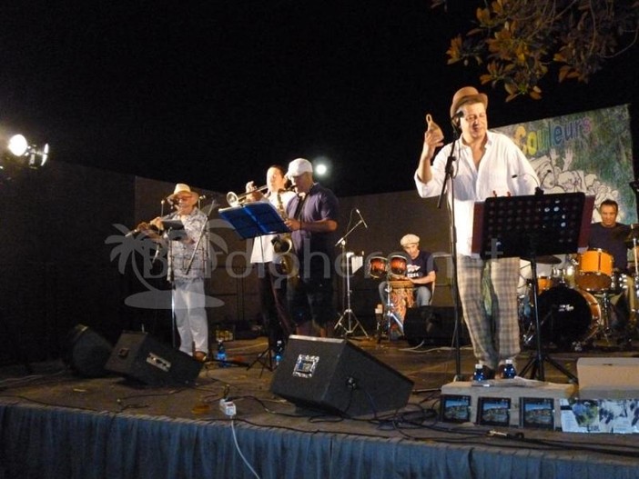 Riva Ligure: questa sera appuntamento con la musica dialettale con i 'Bruti e Boi' in piazza Matteotti Riva Ligure: questa sera appuntamento con la musica dialettale con i 'Bruti e Boi' in piazza Matteotti