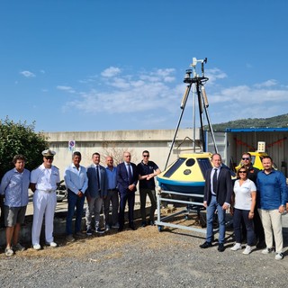 Ambiente: al confine con la nostra provincia torna in acqua a Capo Mele la boa ‘meteo-marina’ di Arpal (foto e video) Ambiente: al confine con la nostra provincia torna in acqua a Capo Mele la boa ‘meteo-marina’ di Arpal (foto e video)