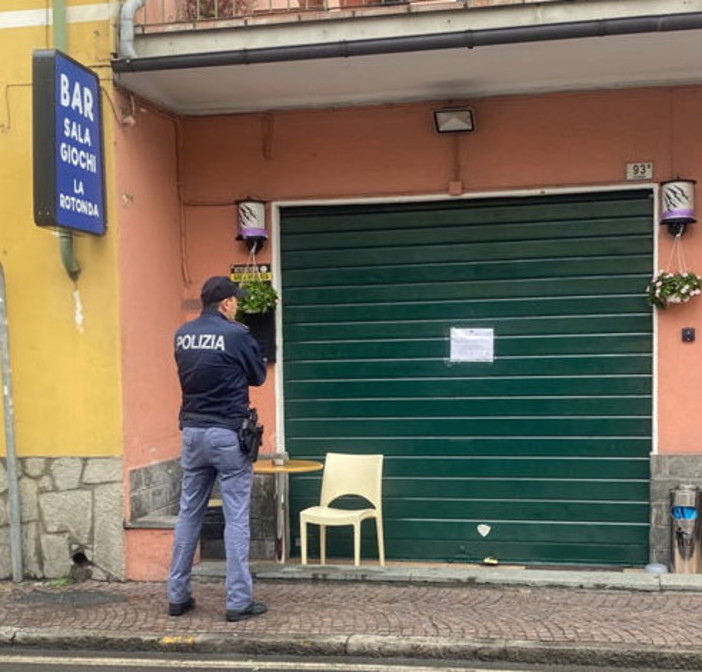 Imperia: centrale dello spaccio scoperta in un bar sala giochi, doppio arresto della Polizia (Foto) Imperia: centrale dello spaccio scoperta in un bar sala giochi, doppio arresto della Polizia (Foto)